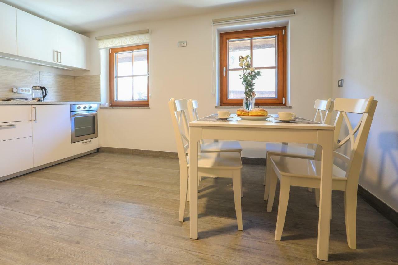 Apartmaji Tina Zgornje Gorje Екстериор снимка